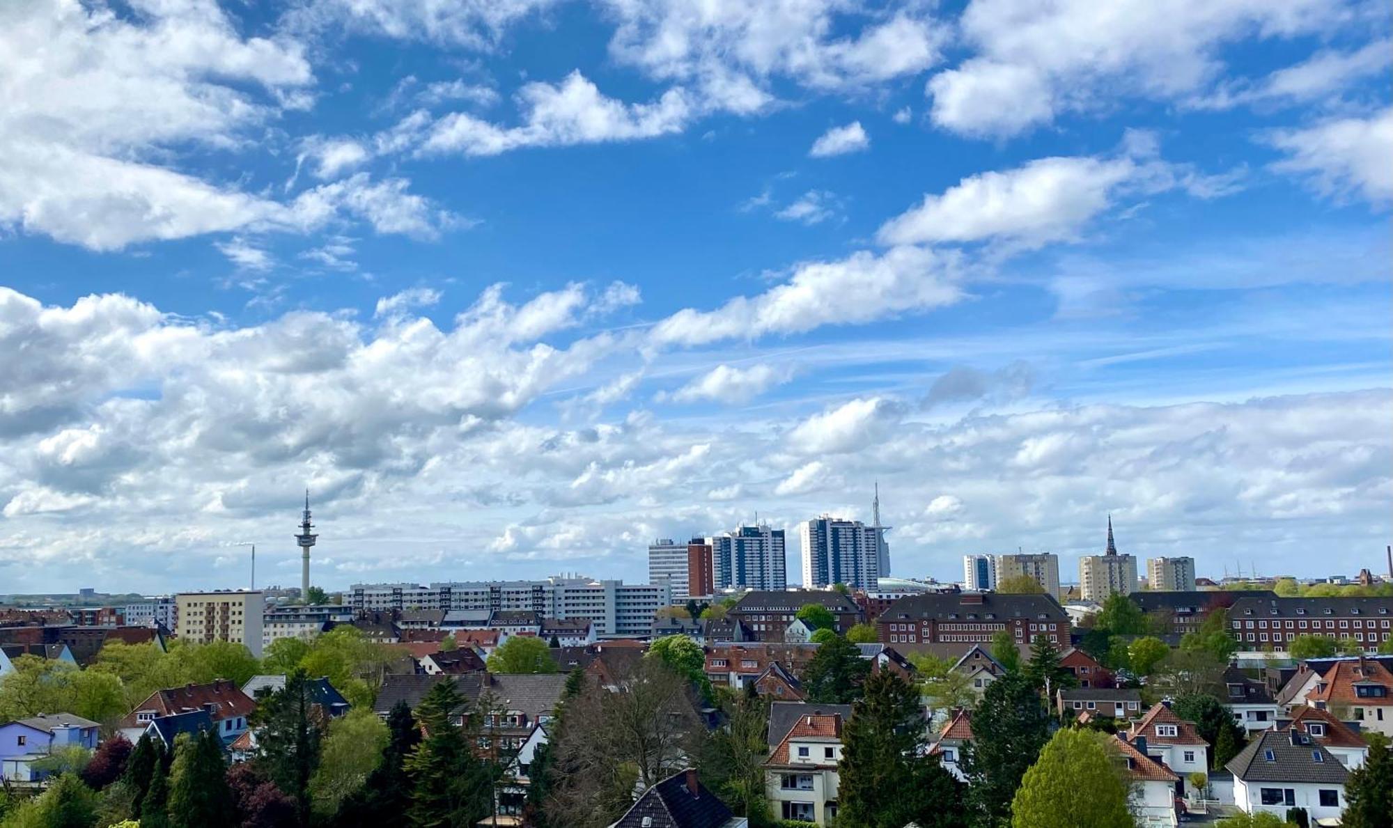 City Ferienwohnung Skyline - Mit Grossem Balkon & Xxl- Sofa Fuer Bis Zu 4 Personen Bremerhaven Exterior photo