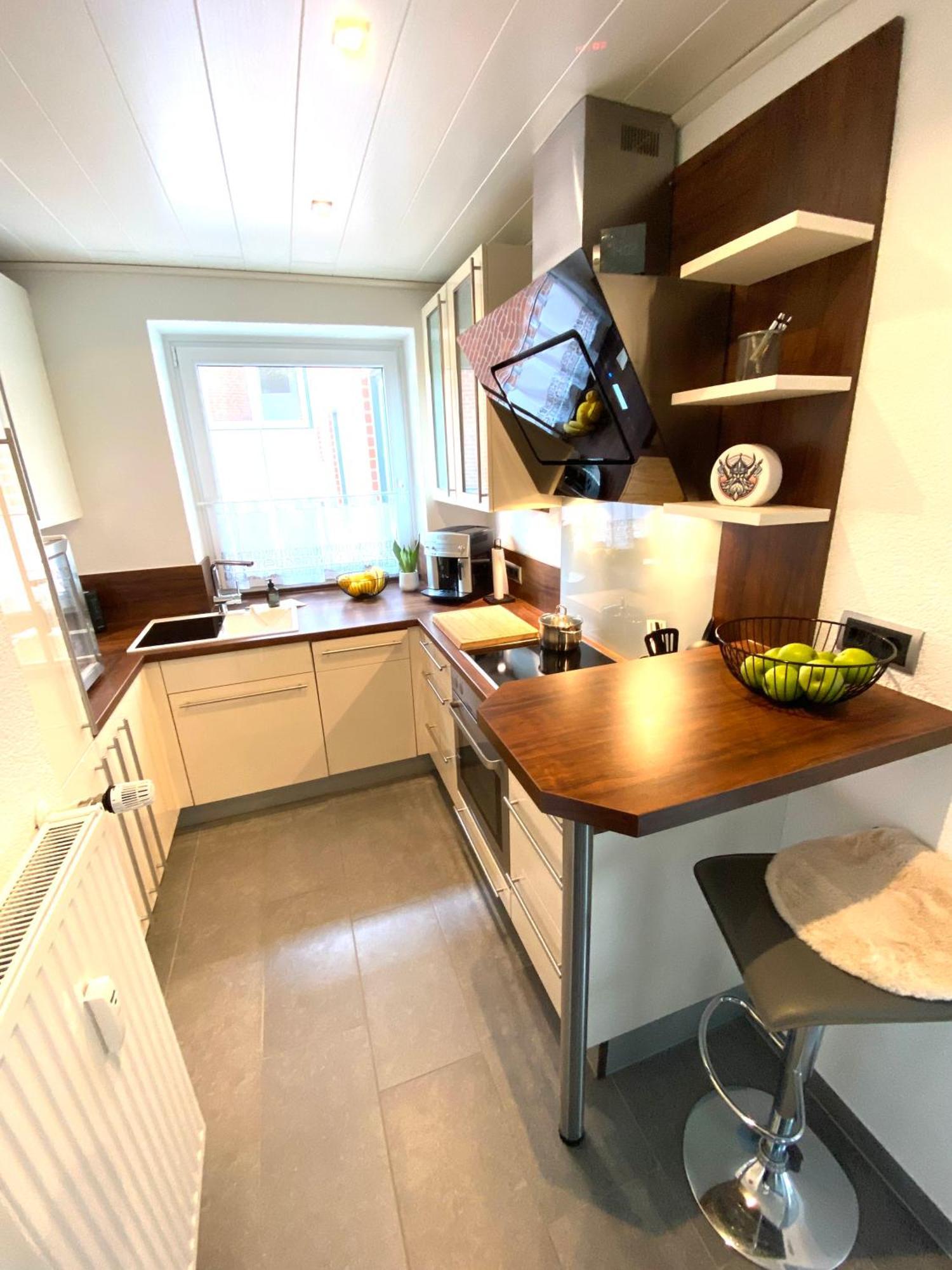 City Ferienwohnung Skyline - Mit Grossem Balkon & Xxl- Sofa Fuer Bis Zu 4 Personen Bremerhaven Exterior photo